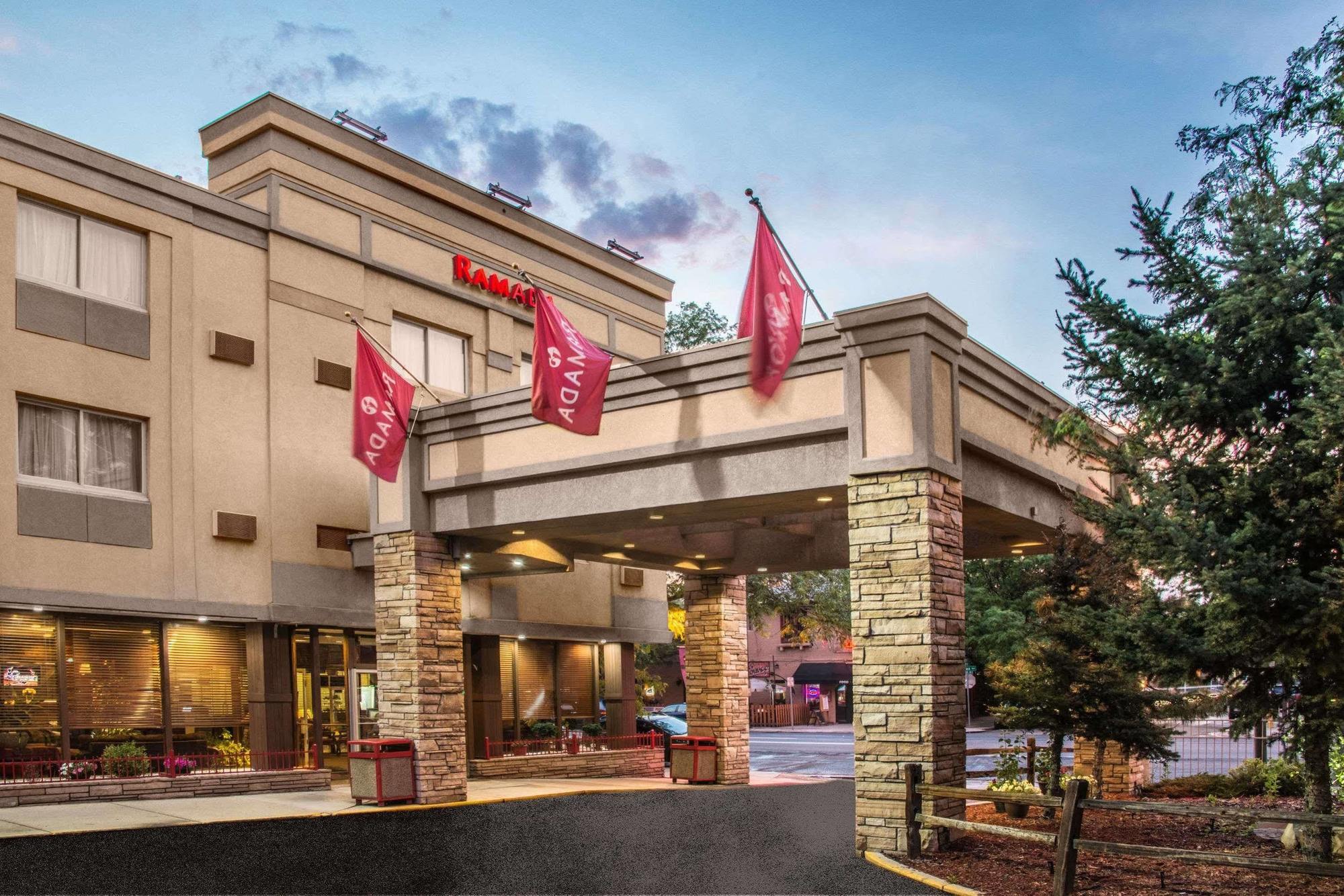 Ramada By Wyndham Denver Downtown Extérieur photo