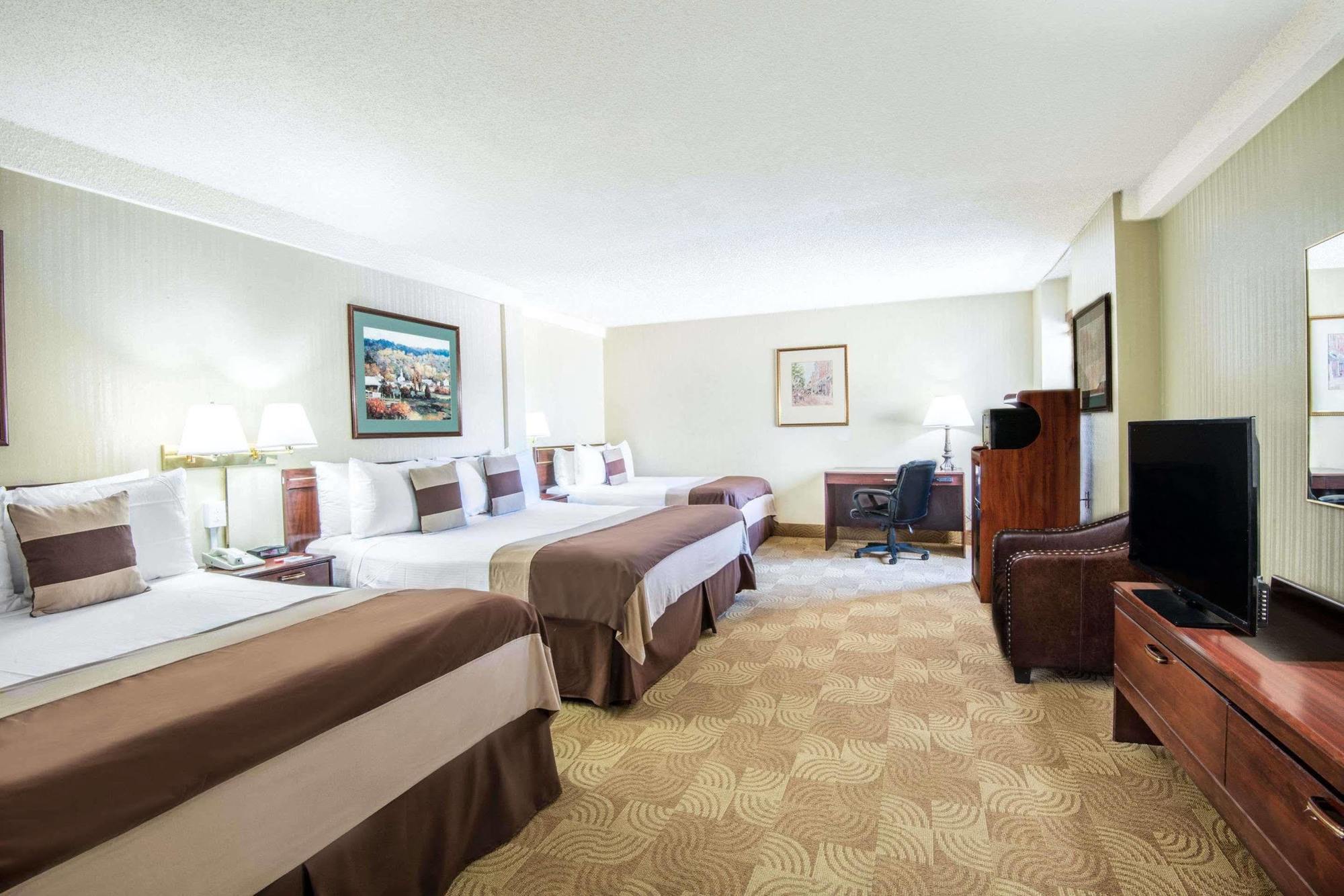 Ramada By Wyndham Denver Downtown Extérieur photo