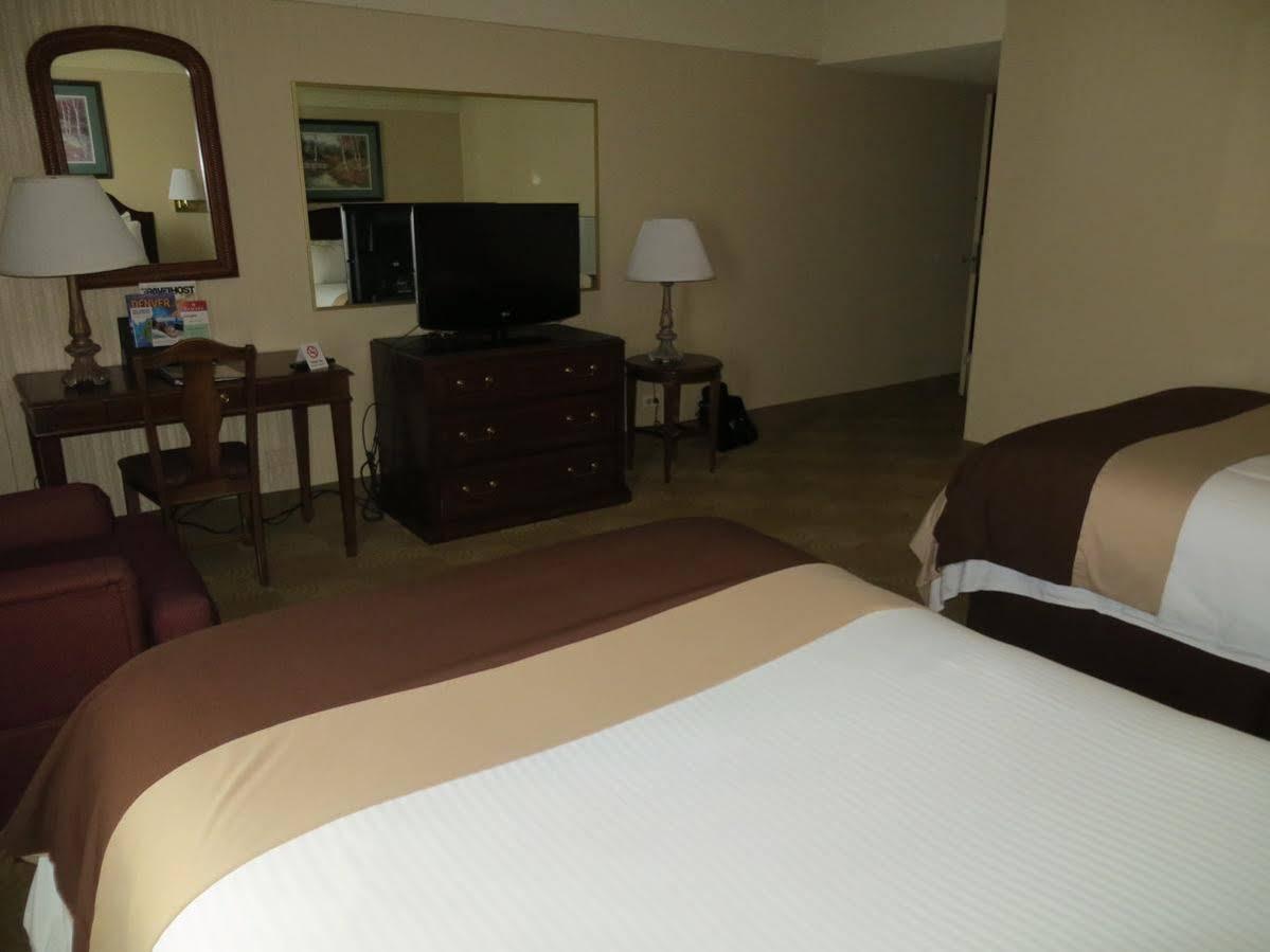 Ramada By Wyndham Denver Downtown Extérieur photo